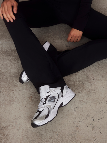 Fashion with Flare: What to Wear with Flare Leggings?