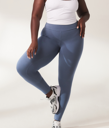 How to Style Coloured Leggings with Confidence