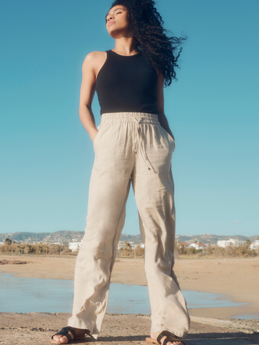 What to Wear with Linen Trousers?