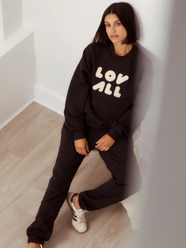 ALL SZN: Style that Adapts, Quality that Lasts