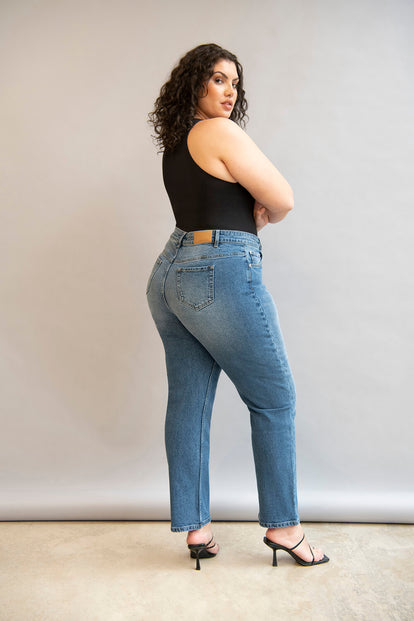 Straight Jeans - Mid Blue