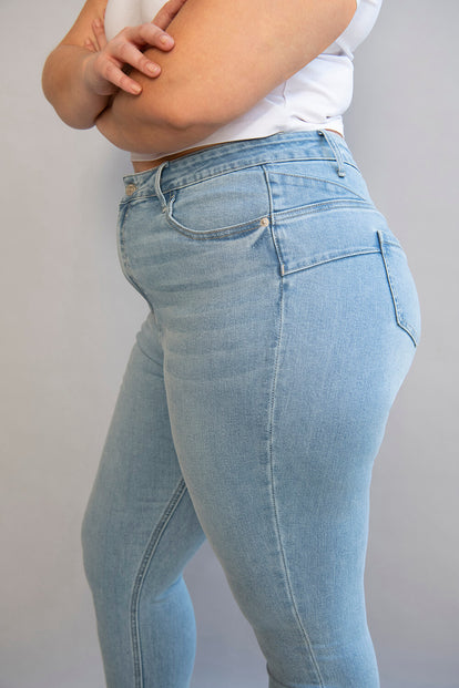 Curve Lift & Shape Jeans - Light Bleach