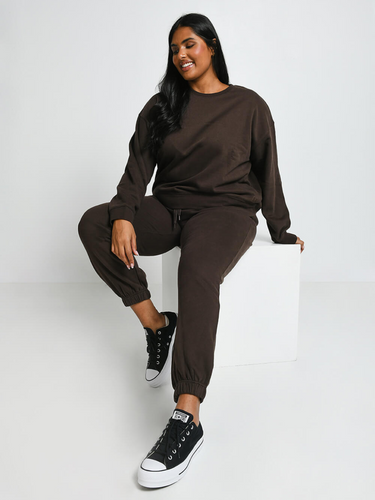 Style Has No Size: Styling Your Plus Size Jogger Sets
