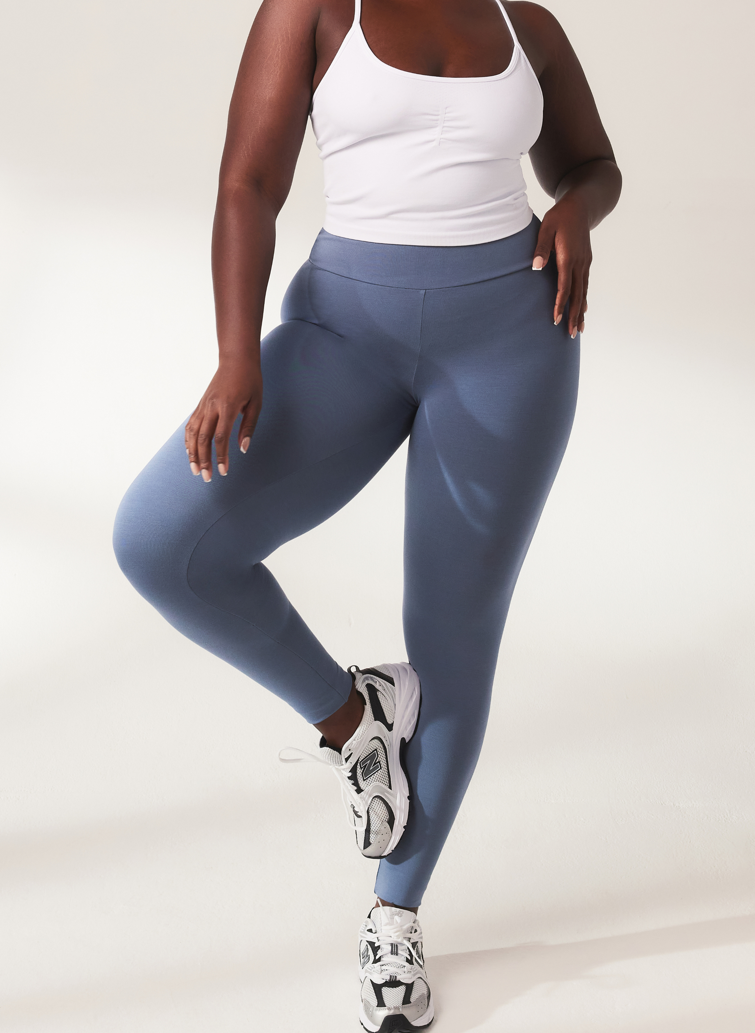How to Style Coloured Leggings with Confidence