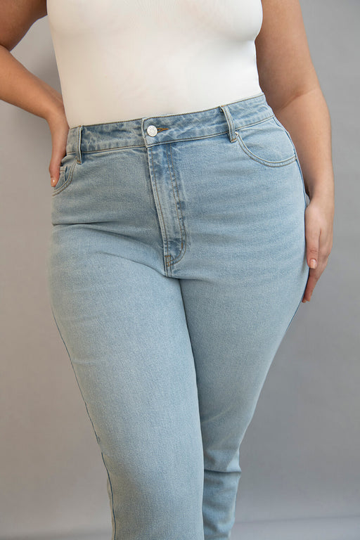 Curve Straight Jeans--Light Bleach