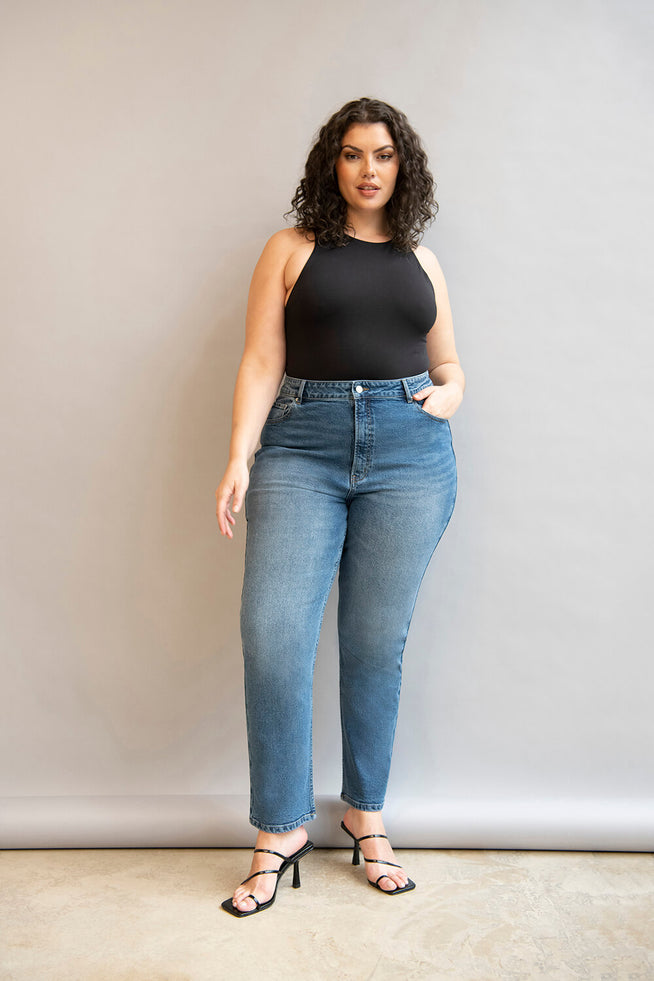 Curve Straight Jeans--Mid Blue