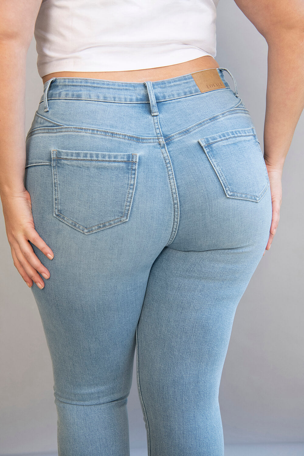 Curved Shape Denim Jeans