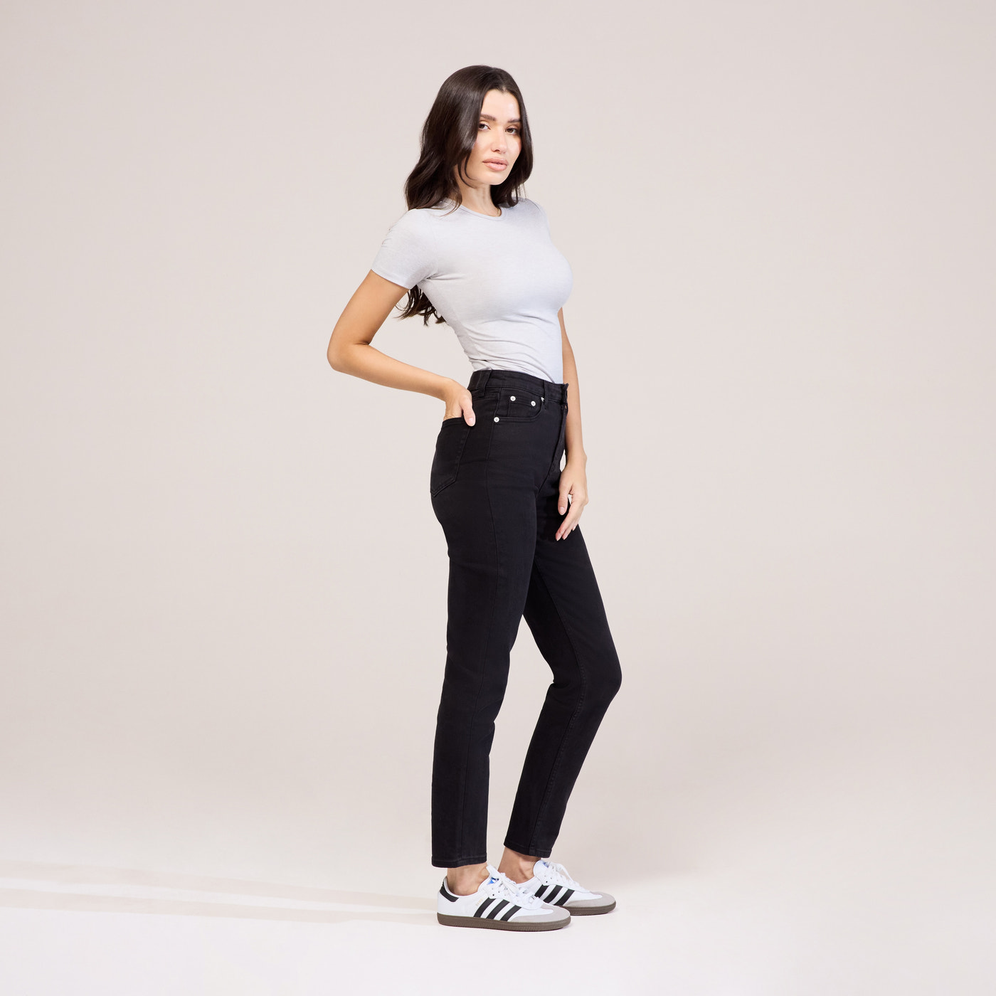 Slim Fit Mom Jeans - Black
