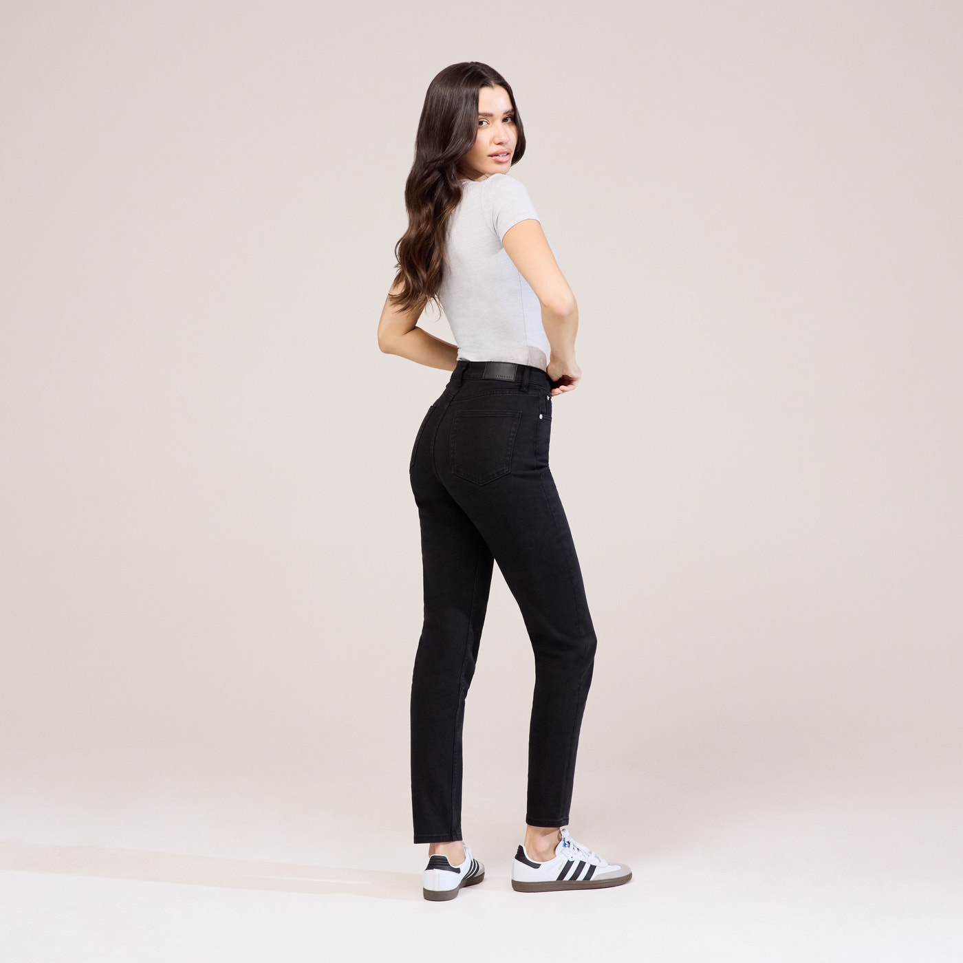 Slim Fit Mom Jeans - Black