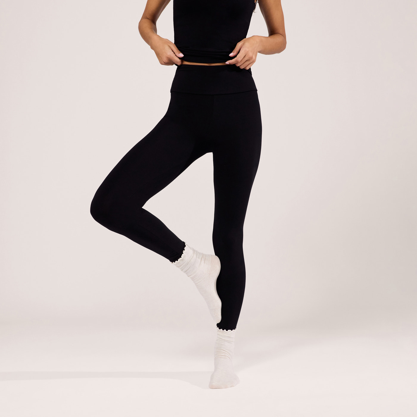 Lightweight Everyday High Waisted Leggings - Black