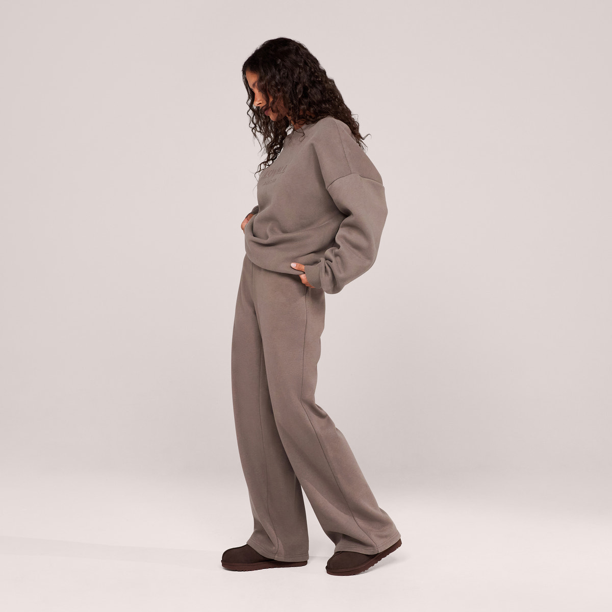 Heavyweight Oversized Sweatshirt Embossed - Mocha