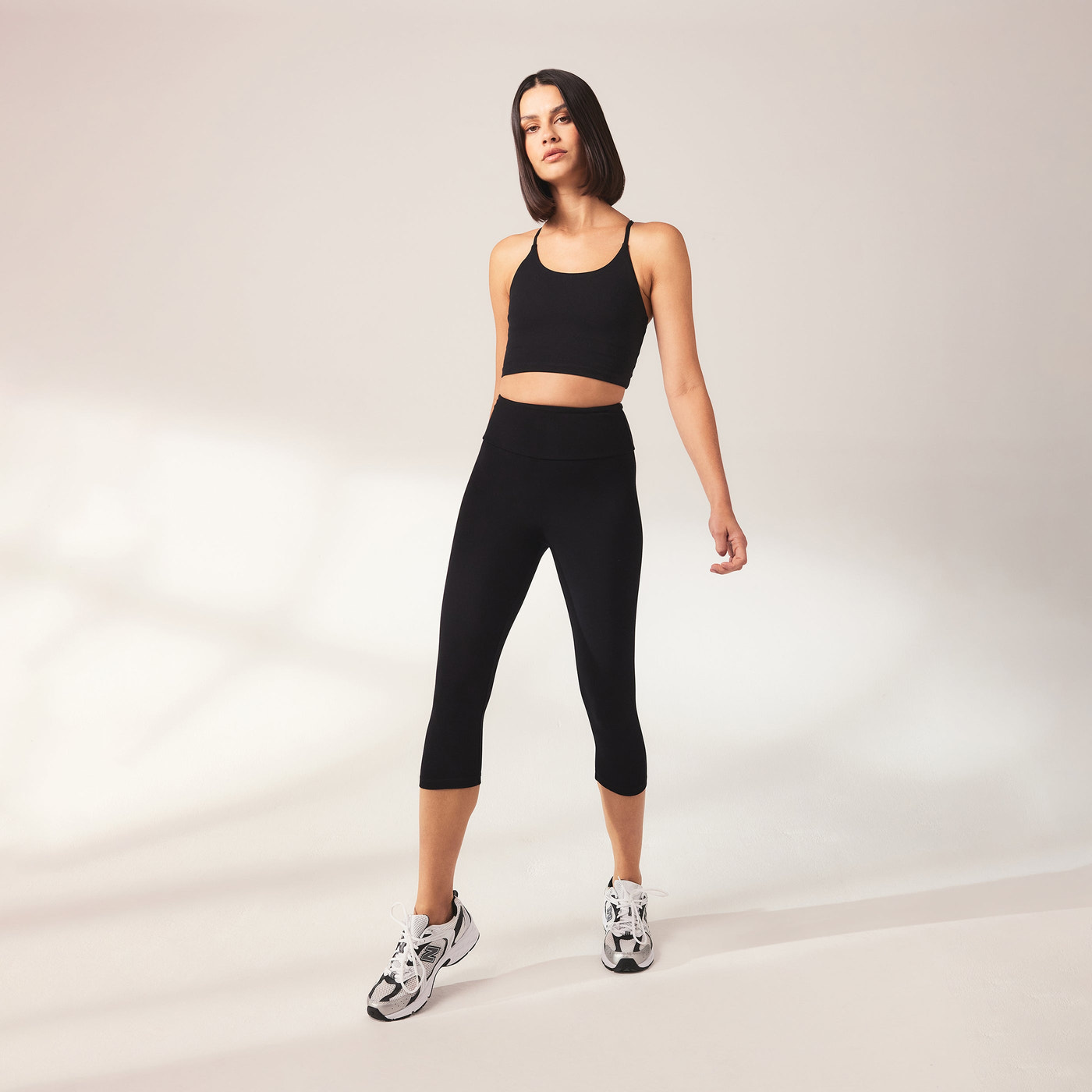 Curve Cropped Lightweight Leggings - Black