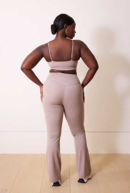 Curve 24/7 Revitalise Flare Leggings - Clay