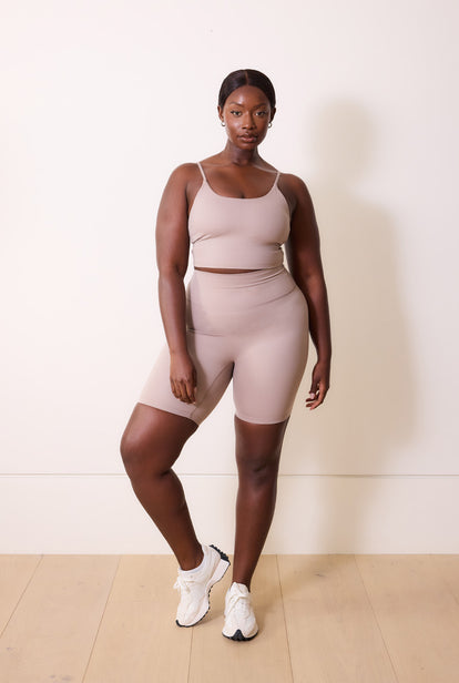 Maseray - Height: 5'9.5 | Wearing Size 14 Tall