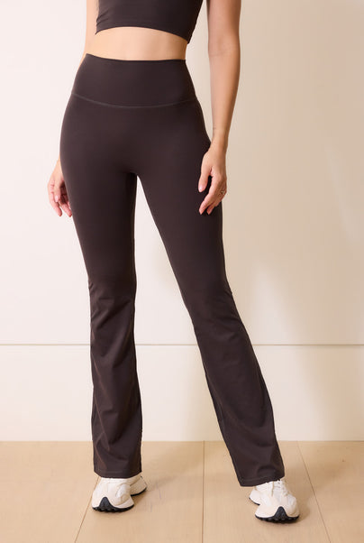 24/7 Revitalise Flare Leggings - Black Coffee