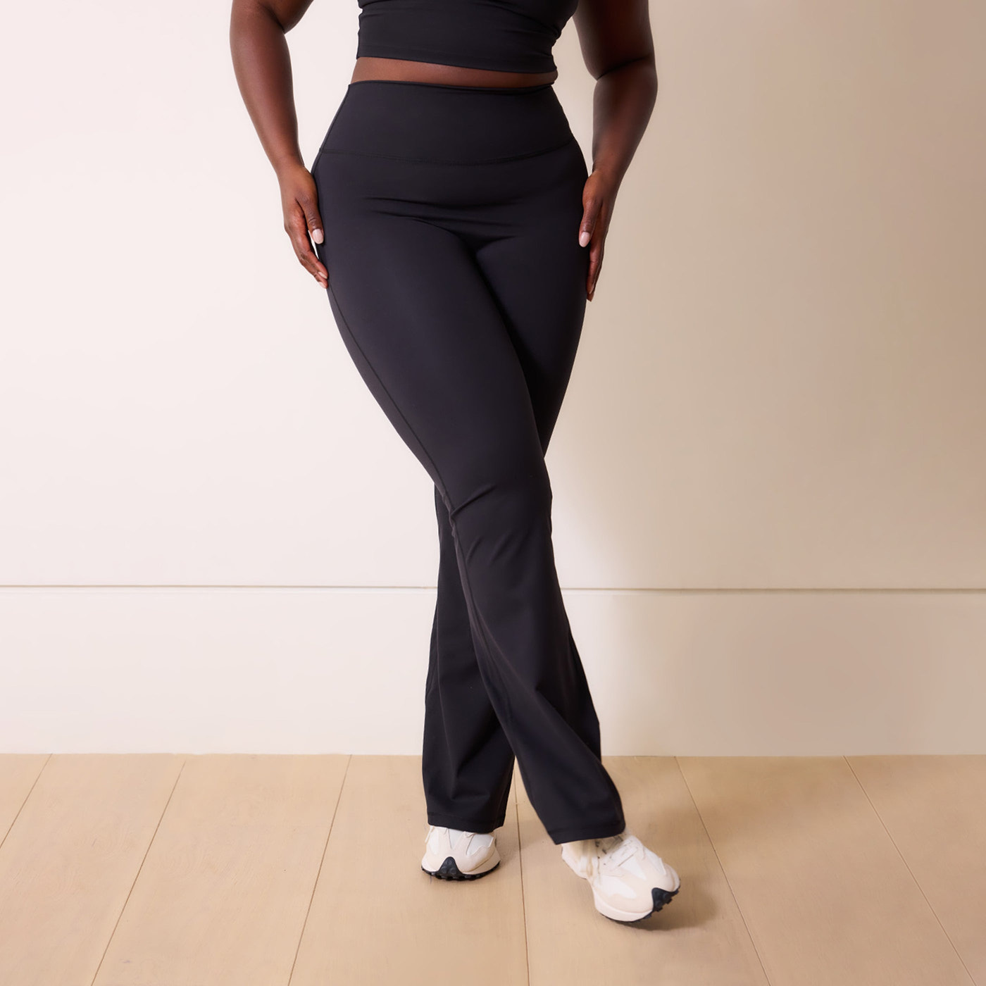 Curve 24/7 Revitalise Flare Leggings - Midnight Black