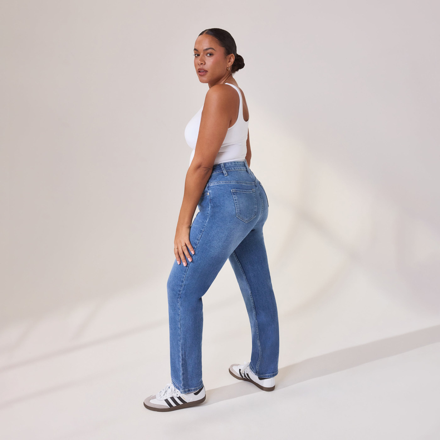 Curve Straight Jeans - Mid Blue
