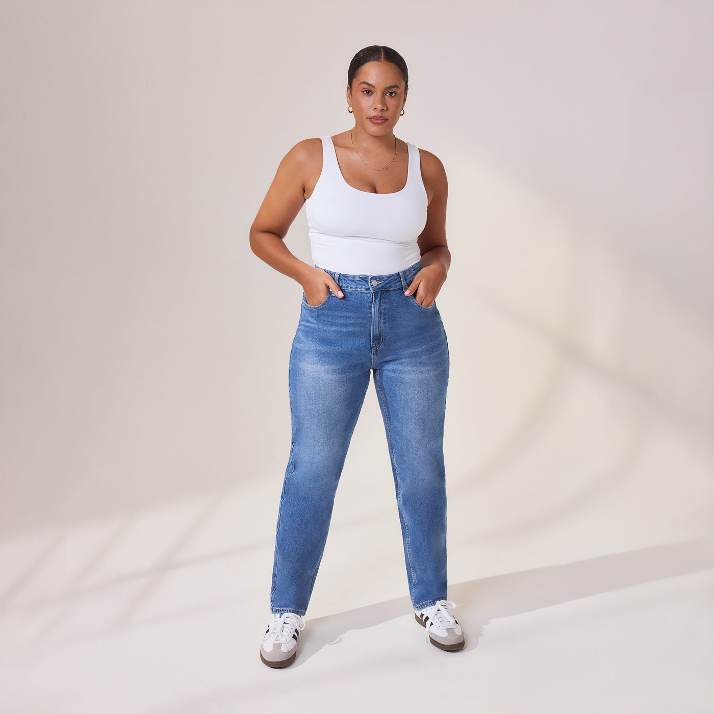 Curve Straight Jeans - Mid Blue
