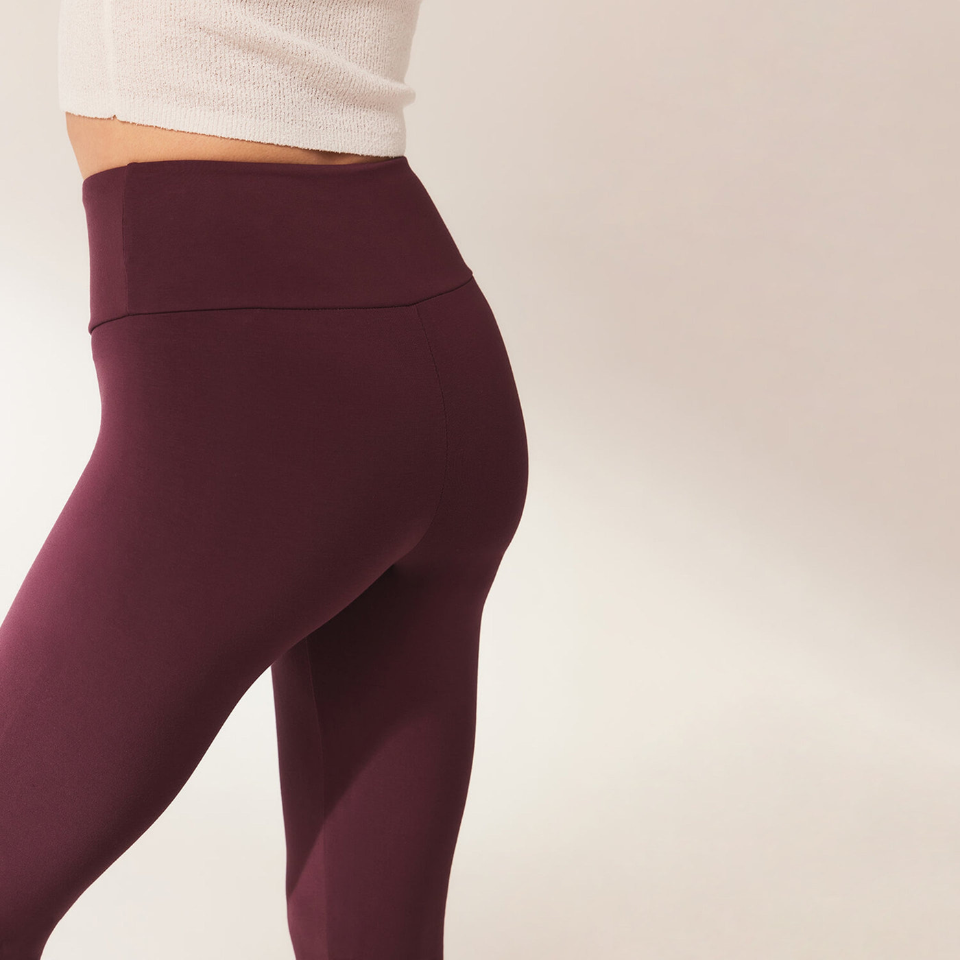 Lightweight Everyday High Waisted Leggings - Burgundy