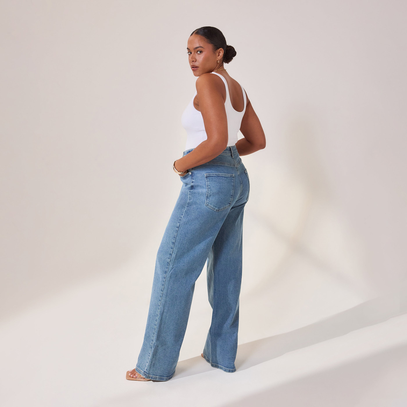Curve Wide Leg Jeans - Mid Blue