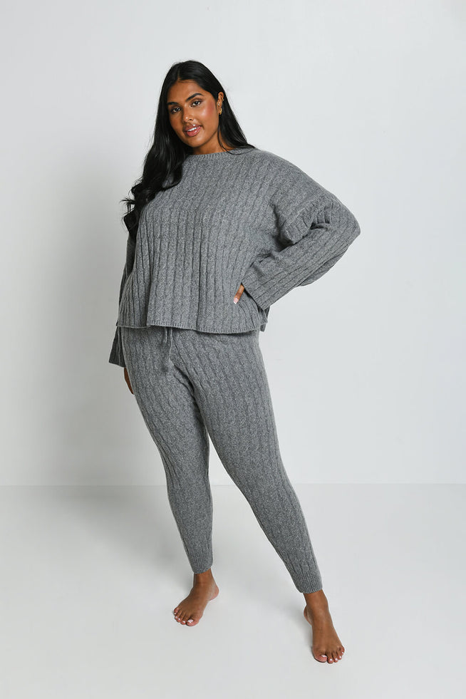 products/C_Grey_CableKnitJogger_1.jpg