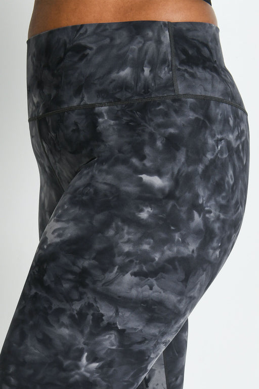 Curve Revitalise 7/8 High Waisted Leggings--Black Tie Dye