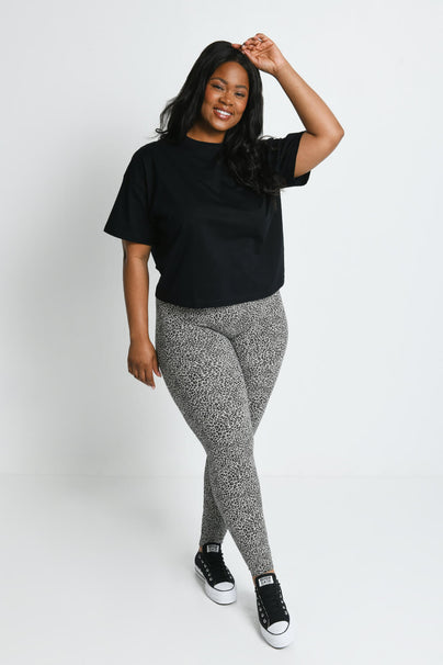 products/C_Plus_Size_Leopard_Print_Printed_ClassiC_Plus_Size_High_Waisted_Leggings_1.jpg