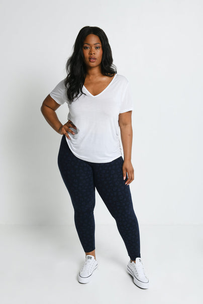 products/C_Plus_Size_Navy_Animal_Print_Printed_ClassiC_Plus_Size_High_Waisted_Leggings_1.jpg