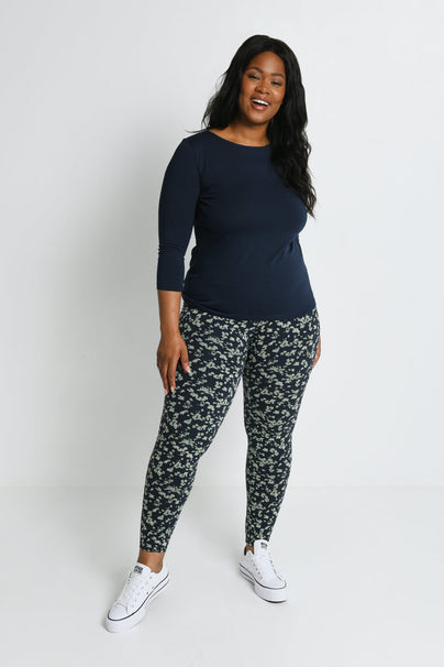 products/C_Plus_Size_Navy_Green_Floral_Printed_ClassiC_Plus_Size_High_Waisted_Leggings_1.jpg